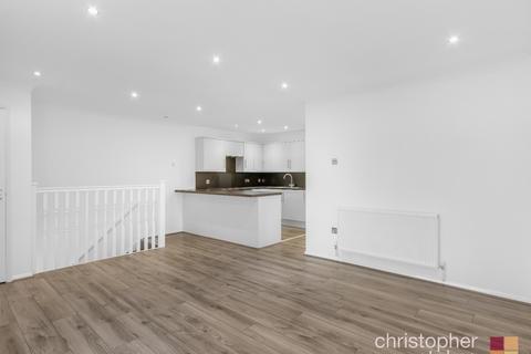 60 Cranleigh Close, Cheshunt, Waltham Cross, EN7 6HJ