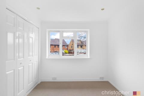 60 Cranleigh Close, Cheshunt, Waltham Cross, EN7 6HJ