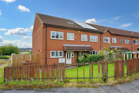 14 Hoefield Crescent, Nottingham, NG6 8AY