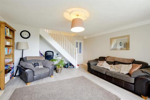 14 Hoefield Crescent, Nottingham, NG6 8AY