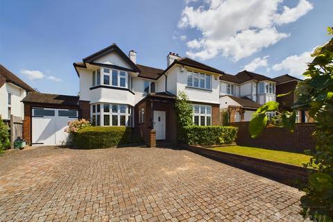 3 Briton Crescent, South Croydon, CR2 0JN