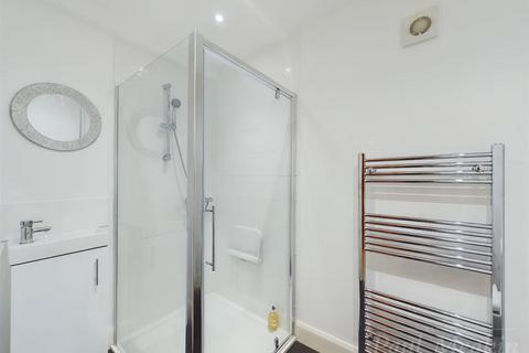 3 Briton Crescent, South Croydon, CR2 0JN