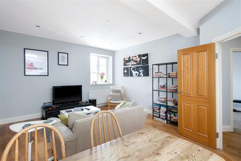 1 bedroom apartment for sale, Victoria Road, Horley