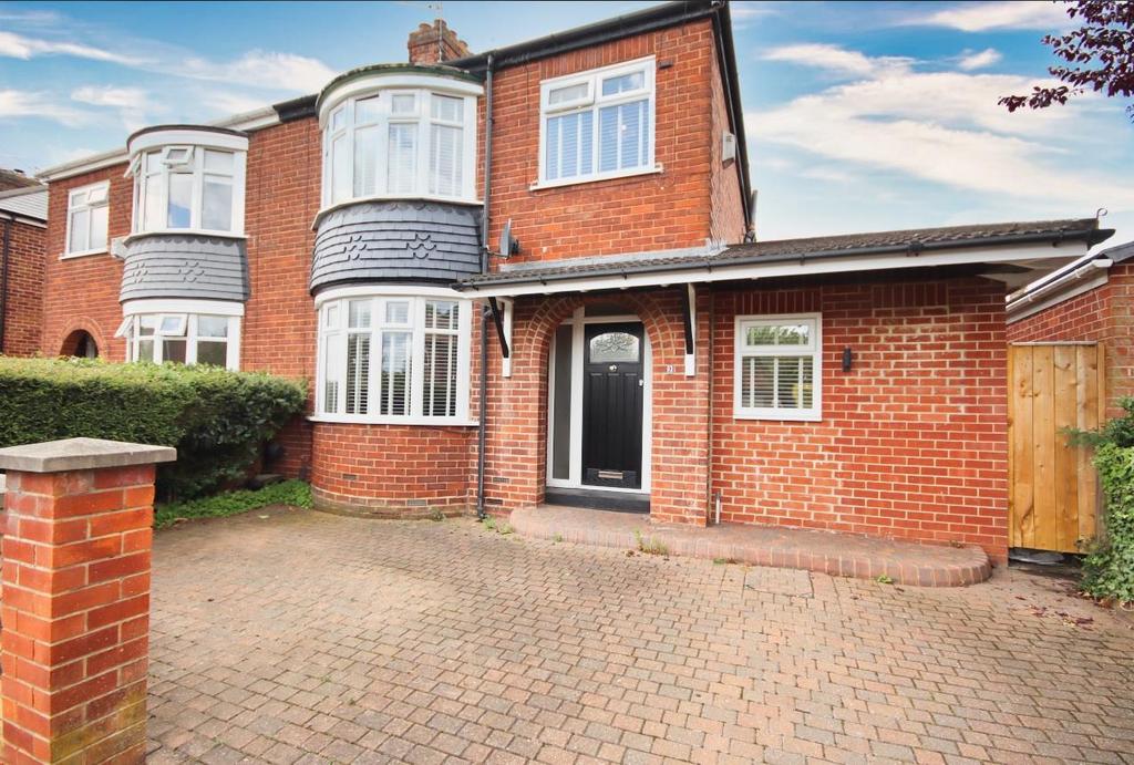 Coniston Road, Grangefield, StocktonOnTees, TS18 4PX 3 bed semi