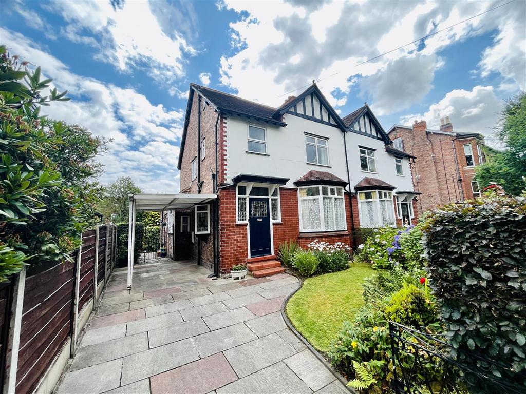 Gaskell Road, Altrincham 3 bed semidetached house for sale £475,000