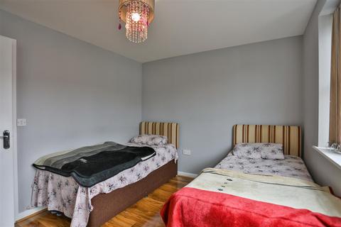 4 bedroom townhouse for sale - Shobnall Street, Burton-On-Trent