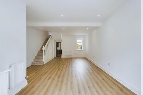 85 Bryn Road, Llanelli, SA15 2LW