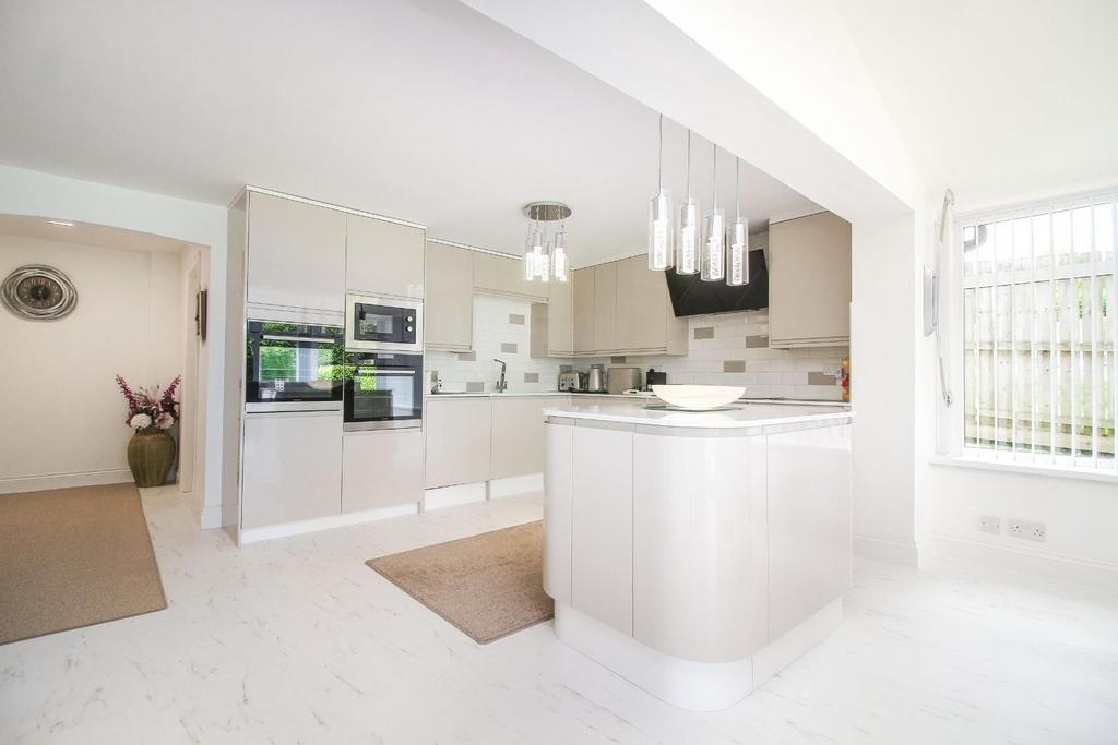 Edge Hill, Ponteland, Newcastle Upon Tyne 4 bed detached house for sale