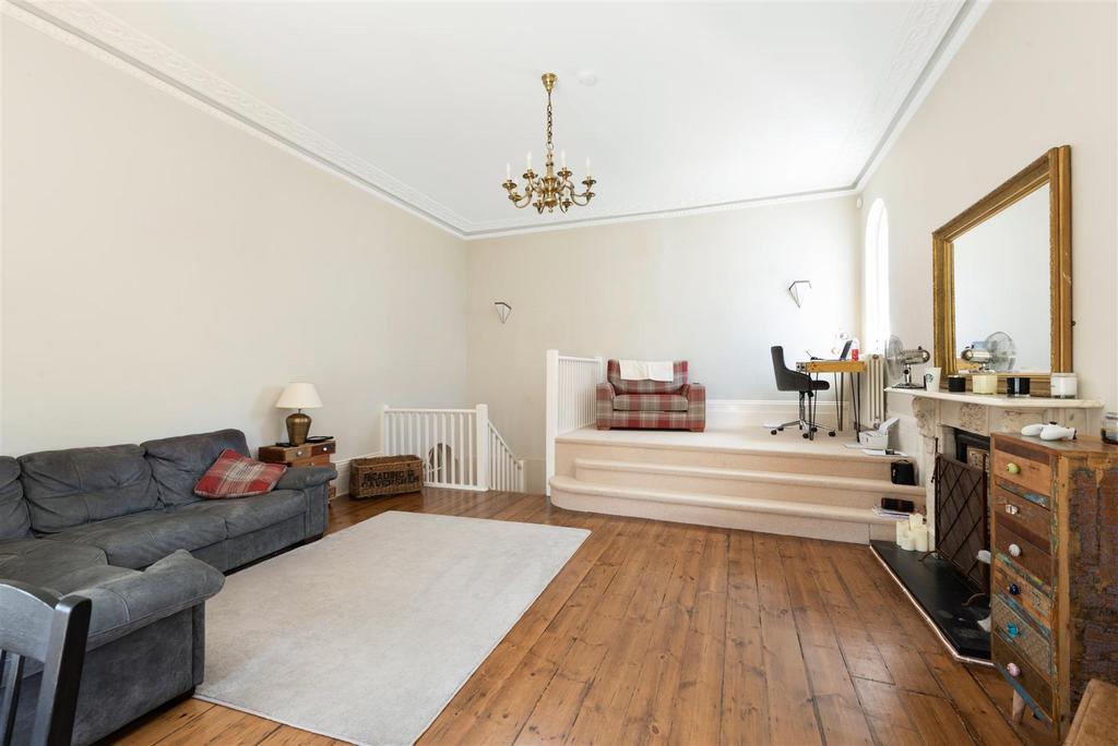 Wray Park Road, Reigate 4 bed for sale £650,000