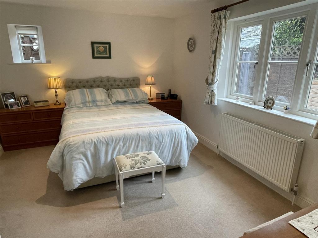 Master Bedroom.JPG