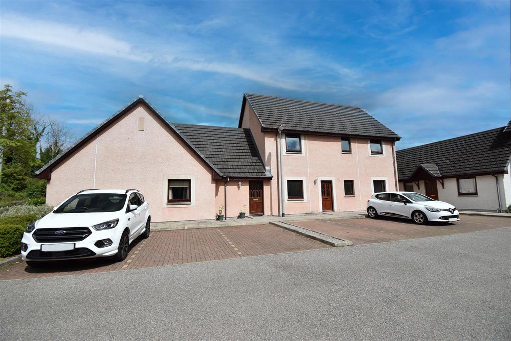 2 Craigend Court, Craig Road, Dingwall 2 bed flat £140,000