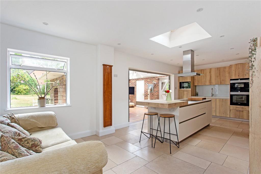 Kitchen/Breakfast