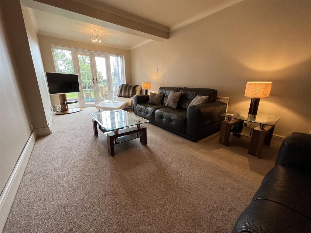 Peak House Road, Great Barr, Birmingham 3 bed semidetached house for
