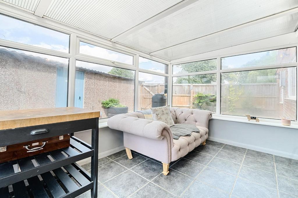 2nd view CONSERVATORY.jpg