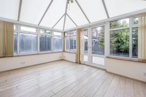 14 Aldgate Drive, Amblecote, Brierley Hill, DY5 3NT