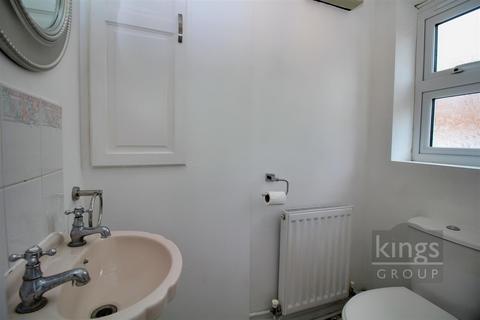 68 Albert Gardens, Church Langley, Harlow, CM17 9QG