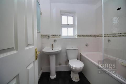 68 Albert Gardens, Church Langley, Harlow, CM17 9QG