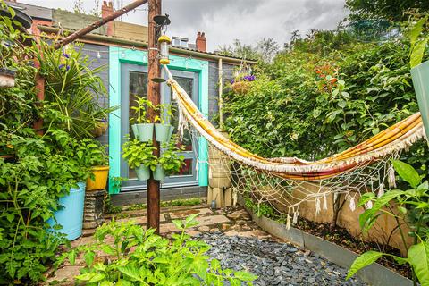 6 Addison Road, Sheffield, S5 6WF