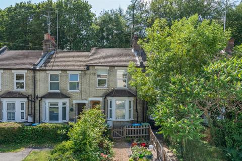 8 Glenview Gardens, Hemel Hempstead, HP1 1TF