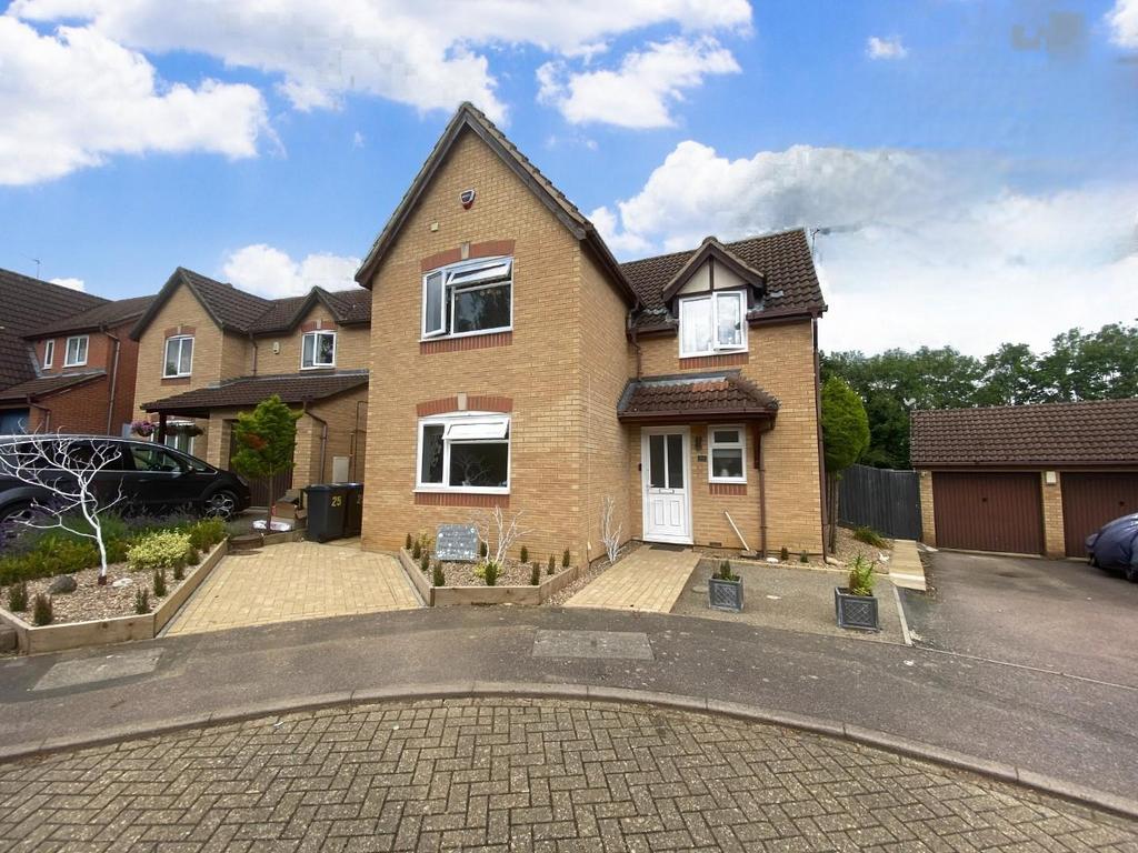 Pippin Lane, Little Billing, Northampton NN3 4 bed detached house for sale £365,000