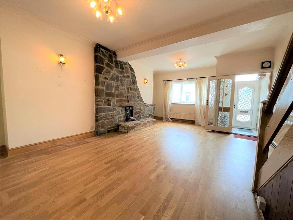 Rodney Street, Sandfields, Swansea 3 bed terraced house for sale £180,000