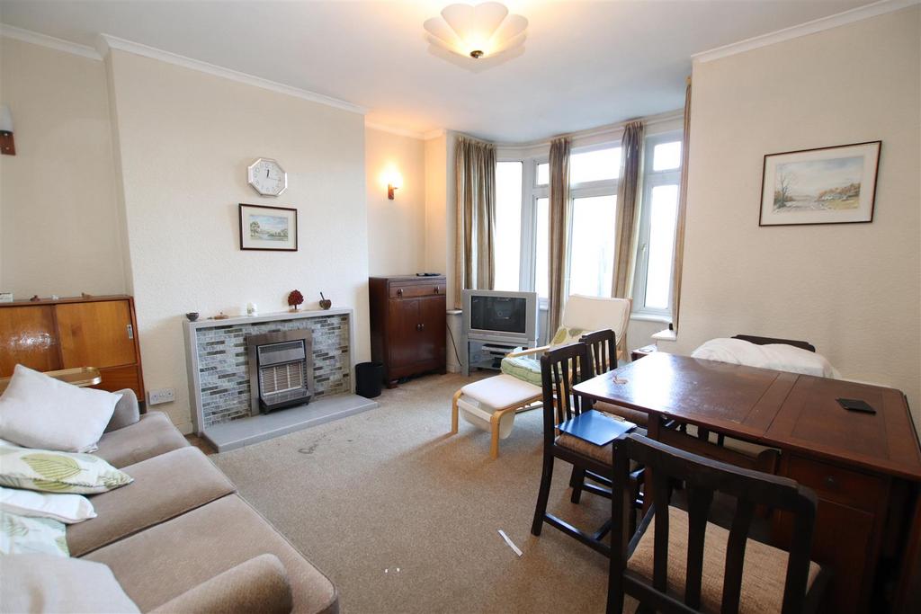 Shepherds Lane, Dartford 4 bed semidetached house for sale £525,000