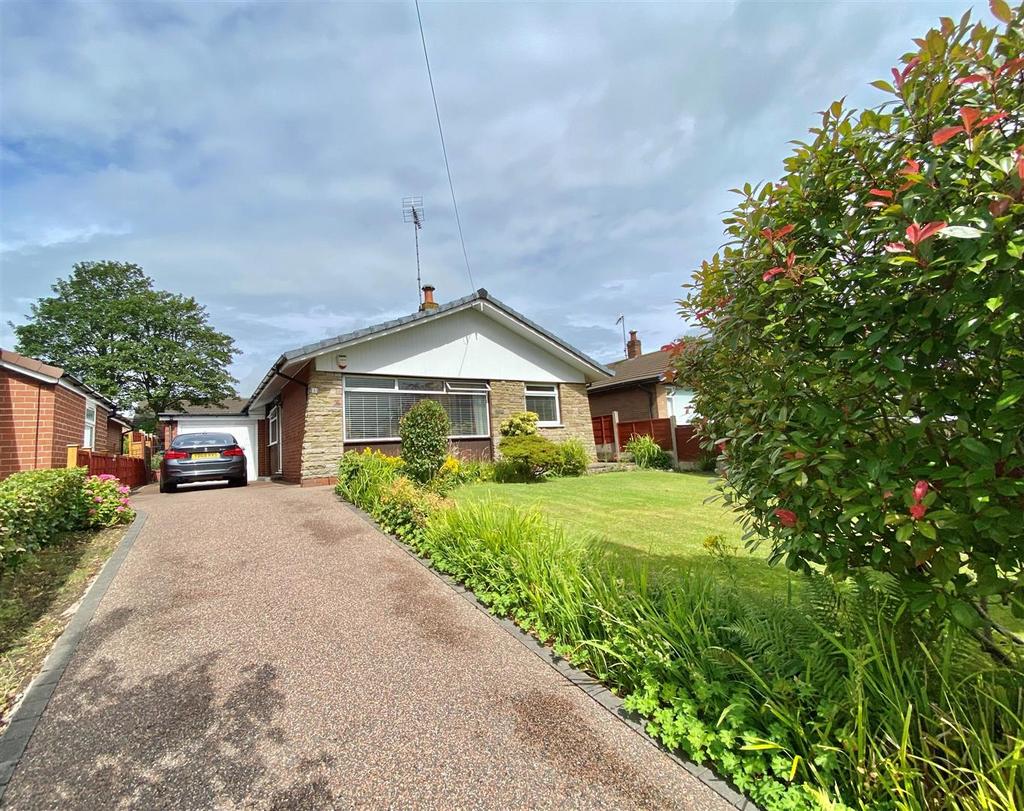 Marigold Close, Macclesfield 3 bed detached bungalow for sale £325,000