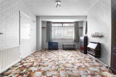 6 Beechfield Road, Ware, SG12 7JA