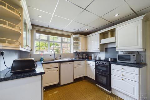 34 Croham Valley Road, South Croydon, CR2 7NB