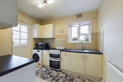 21 Rawlins Close, South Croydon, CR2 8JS