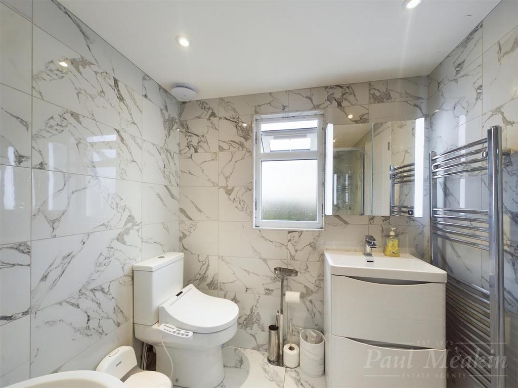 Ensuite