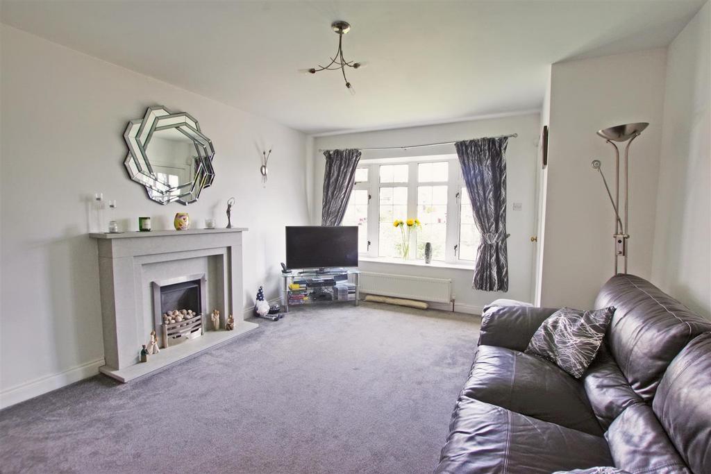 Daleside, Greetland, Halifax 4 bed semidetached house for sale £340,000