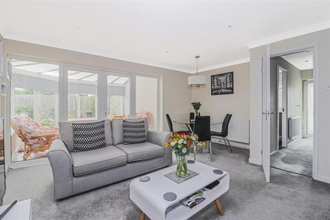 88 Clyfton Close, Broxbourne, EN10 6NY