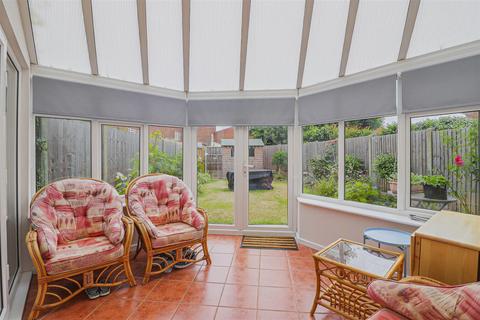 88 Clyfton Close, Broxbourne, EN10 6NY