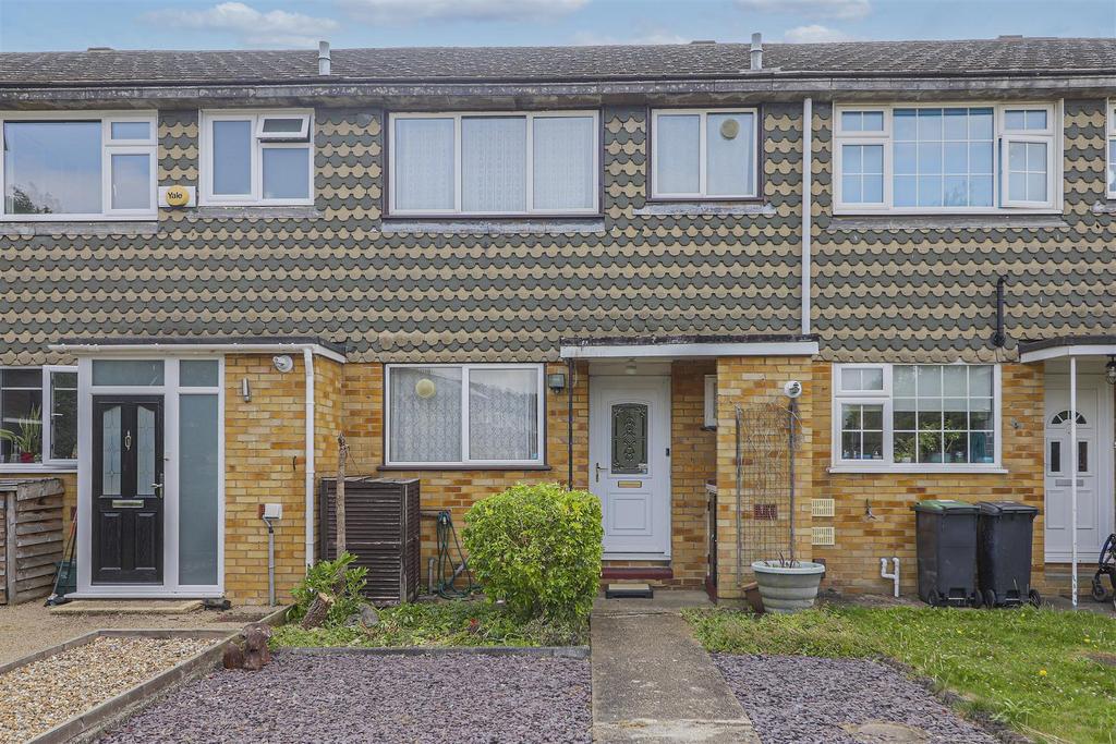 Crownfield, Broxbourne 3 bed terraced house £400,000