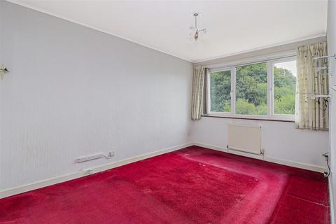 15 Crownfield, Broxbourne, EN10 6QX