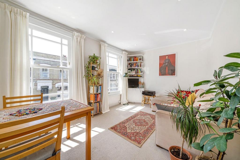 Elm Park, SW2 2 bed flat for sale £500,000