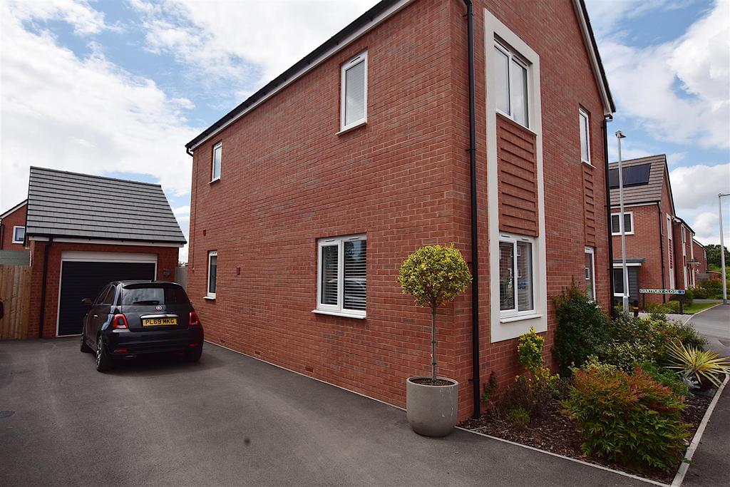 Driveway and Garage.JPG