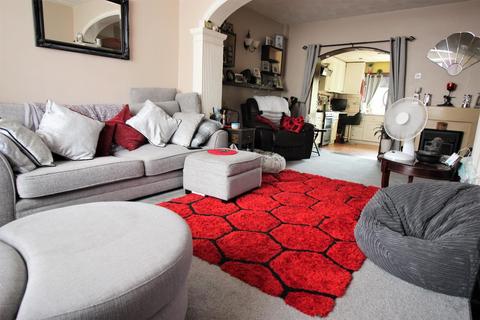 102 Overton Road, London, SE2 9SE