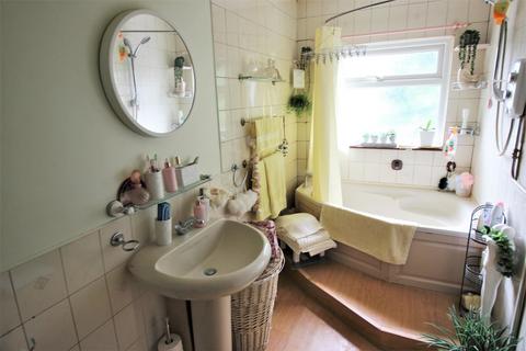 102 Overton Road, London, SE2 9SE