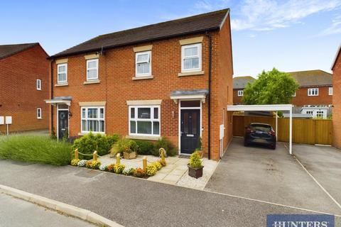 3 bedroom semi-detached house for sale - Windmill Drive, Filey