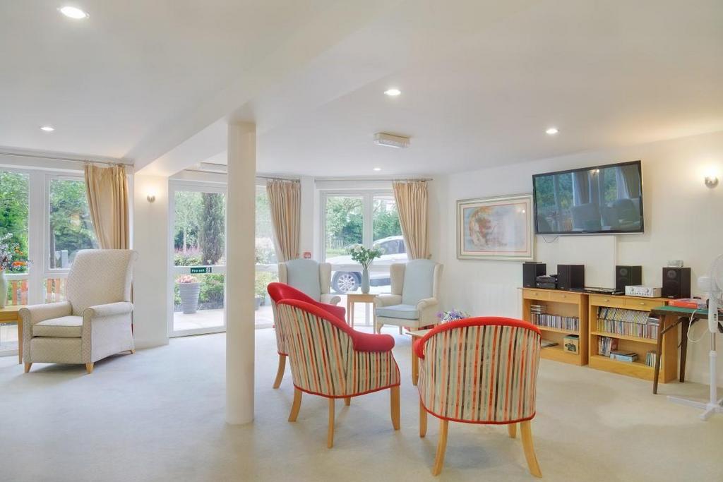 8561002-interior01 (Medium).JPG