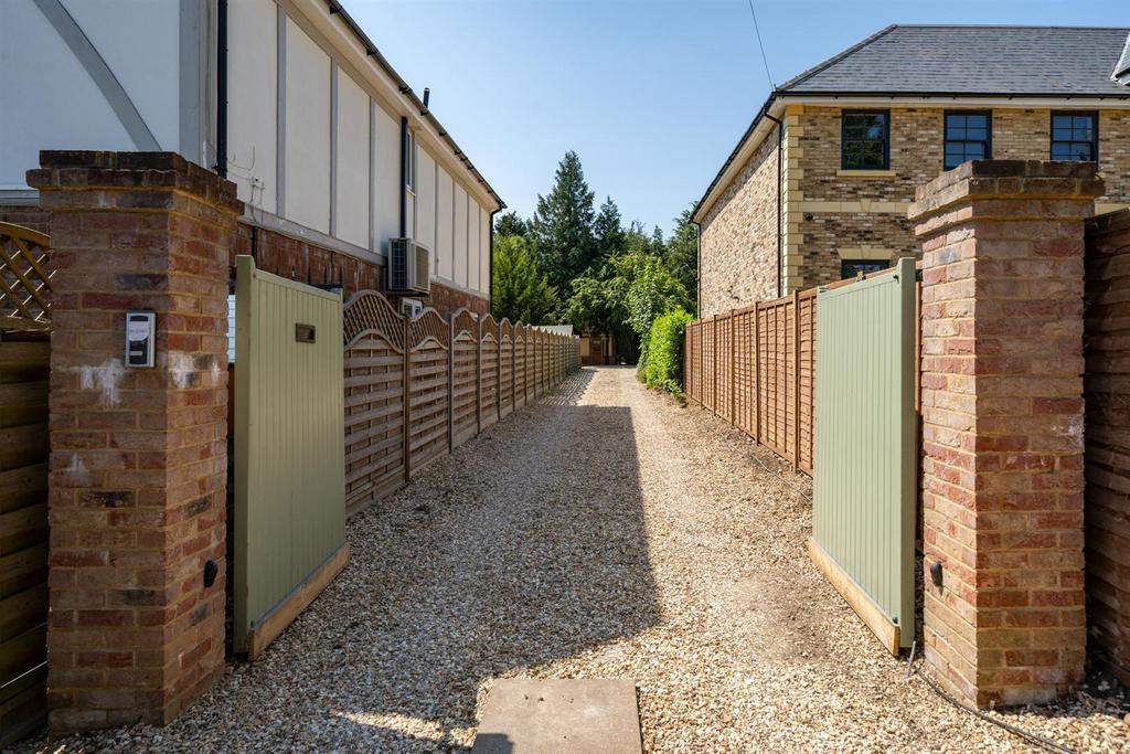 56 A-Marshalswick-Lane-08142.jpg