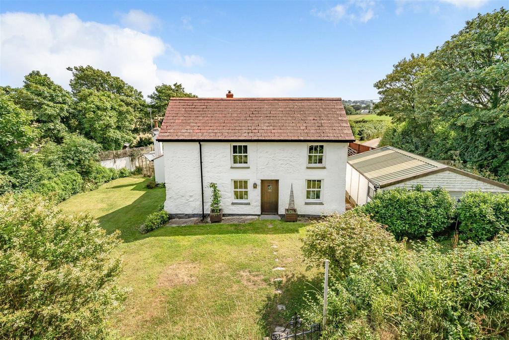 St. Keverne, Helston 4 bed detached house for sale £595,000