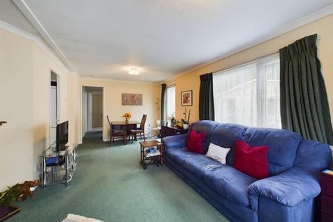 2 bedroom park home for sale, Woodlands, Meadowlands, Addlestone, Surrey, KT15