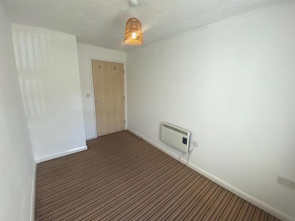 Bedroom 2 1.jpg