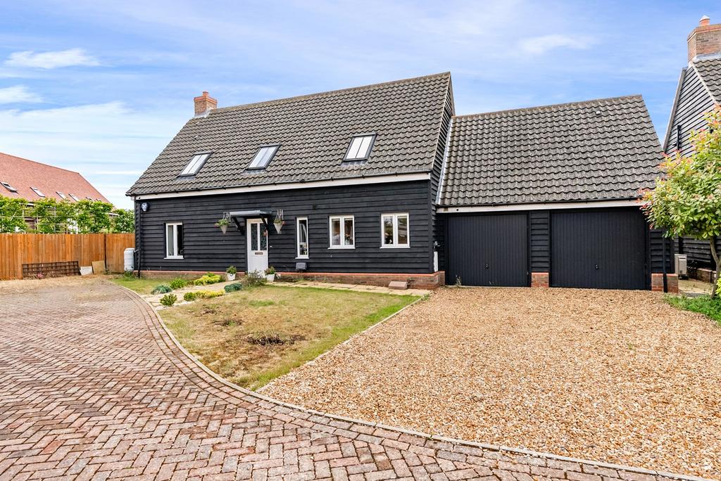 Whitwell Court, Offord Cluny, Huntingdon, PE19 4 bed detached house for