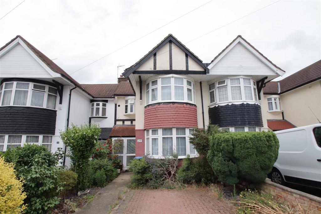 Petersfield Close, Edmonton N18 3 bed terraced house £2,100 pcm (£485 pw)