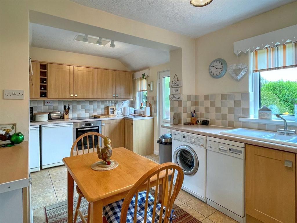 Church Walk, Morpeth 2 bed semidetached house £150,000