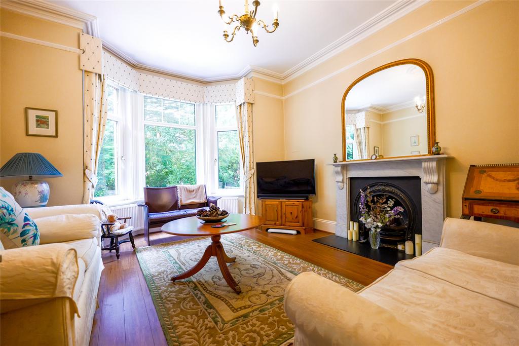 Detillens Lane, Oxted, Surrey, RH8 4 bed detached house for sale £1,695,000